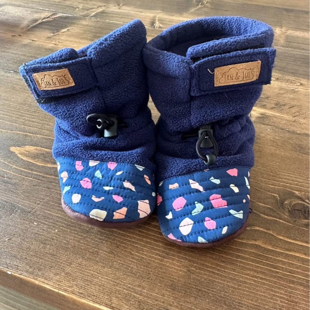 Jan & Jul Booties NWOT